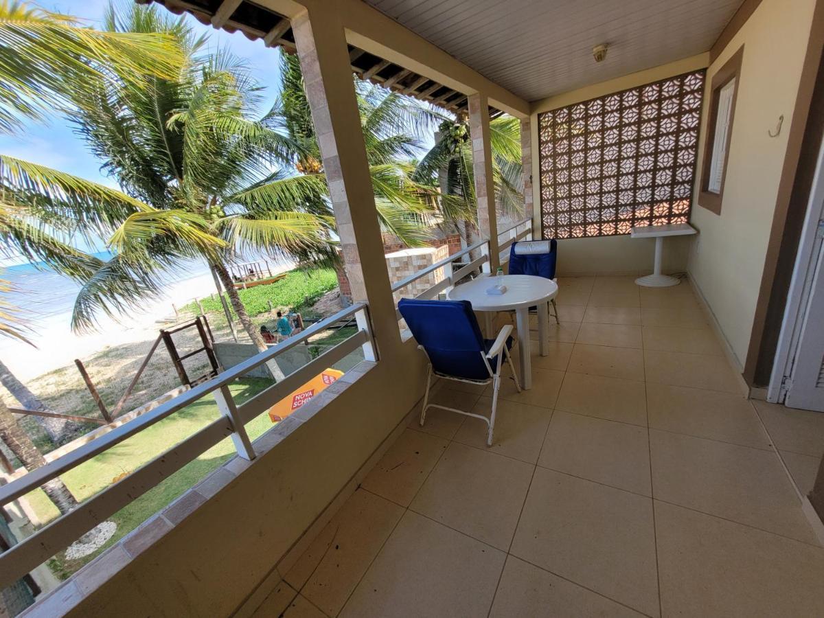Casa A Beira Mar De Com 3 Quartos, 4 Banheiros E Area *