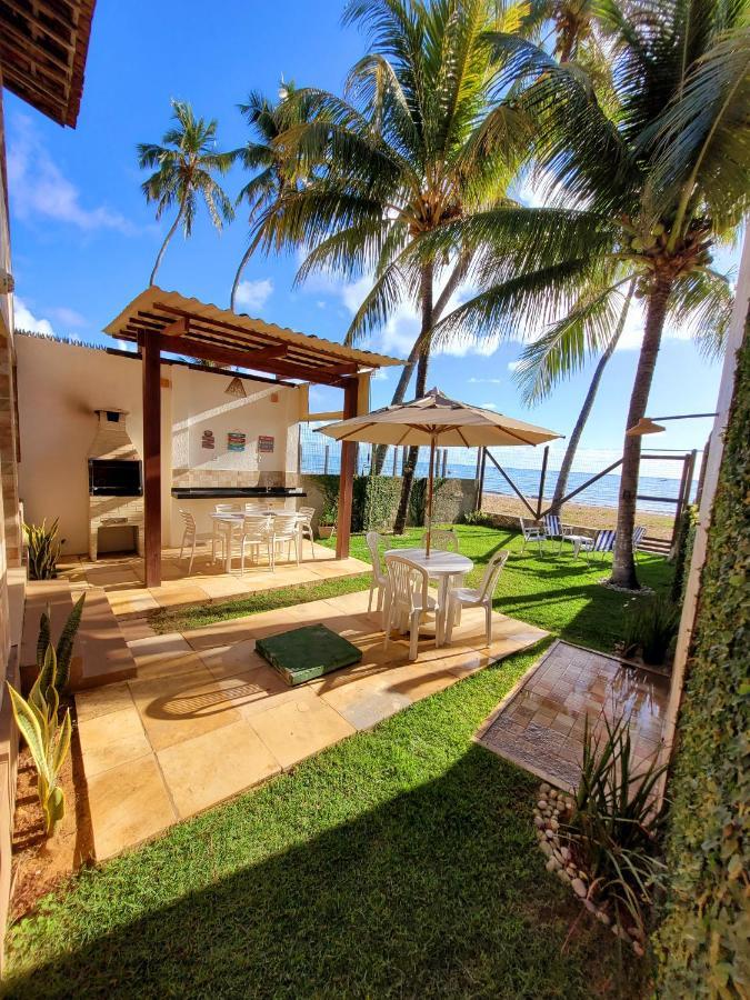 Casa A Beira Mar De Com 3 Quartos, 4 Banheiros E Area *
