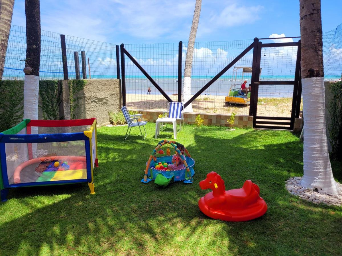 Casa A Beira Mar De Com 3 Quartos, 4 Banheiros E Area * Maragogi